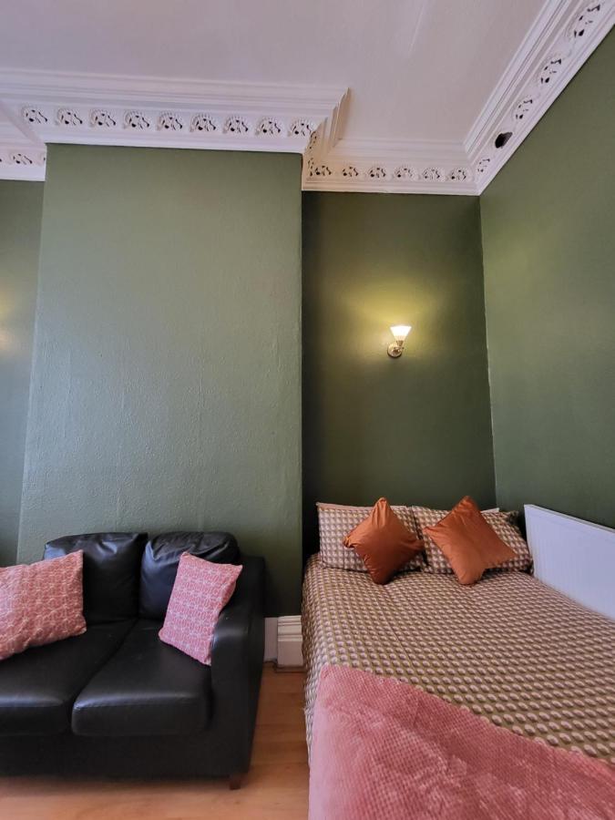 Digbeth City Centre Apartment Sleeps 12 Opposite Coach Station Birmingham Eksteriør billede