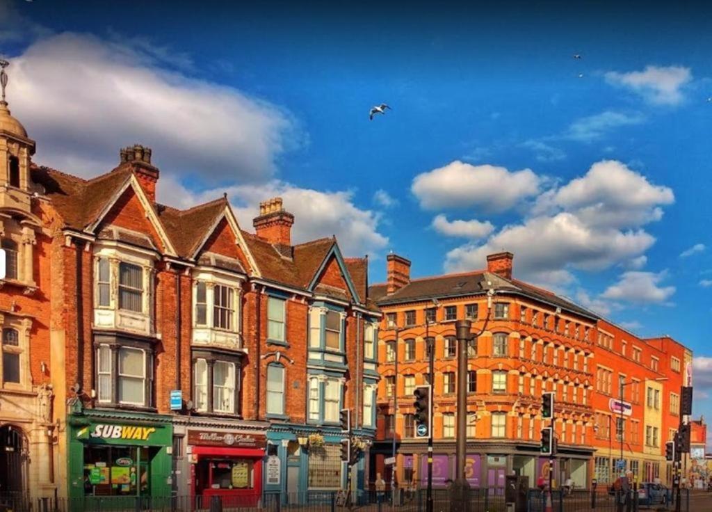 Digbeth City Centre Apartment Sleeps 12 Opposite Coach Station Birmingham Eksteriør billede